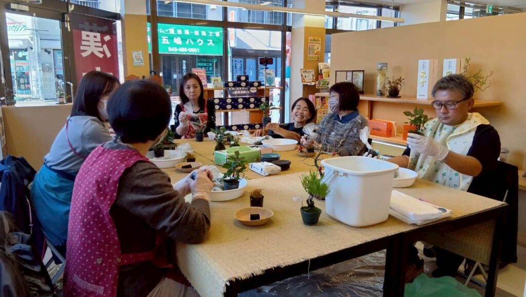 にこにこ薬局（千葉県佐倉市）第一回 盆栽教室