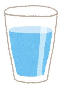 コップに注がれた水
